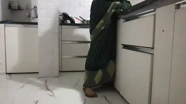 Snapshot of Riyasingh9 chatting on 10/15/25, 02:55 Riyasingh9 online show from 10/15/25, 02:55