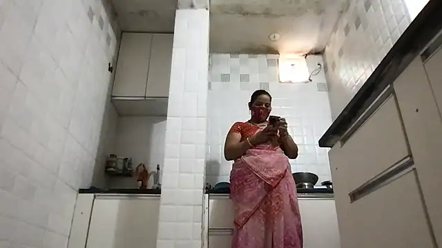 Snapshot of Riyasingh9 chatting on 11/01/25, 03:41 Riyasingh9 online show from 11/01/25, 03:41