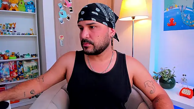 nicolas cox online show from 10/12/25, 08:52