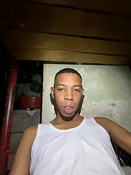 Snapshot of tonny_sexxxx chatting on 07/07/26, 04:37 tonny sexxxx online show from 07/07/26, 04:37
