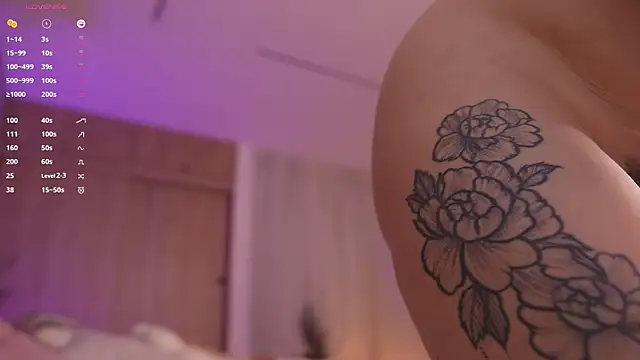 tatikiss  online show from 04/01/26, 11:55