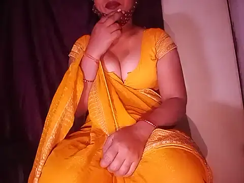 Snapshot of YUKTAPOWER chatting on 03/06/25, 08:37 YUKTAPOWER online show from 03/06/25, 08:37