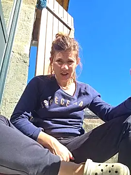 Lina lou4 online show from 03/18/26, 12:19