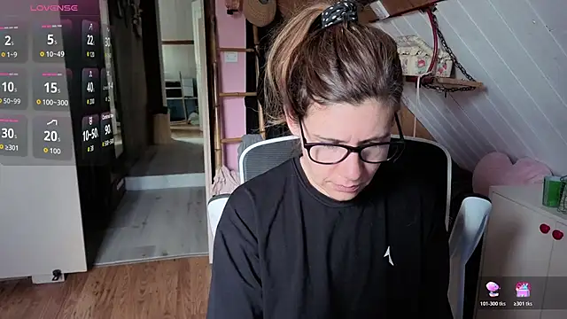 Lina lou4 online show from 04/25/26, 03:42