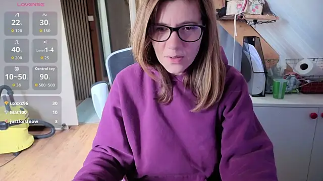 Lina lou4 online show from 05/16/26, 10:01