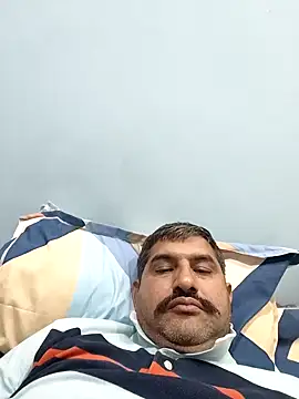 Amandev7 online show from 10/19/25, 04:07