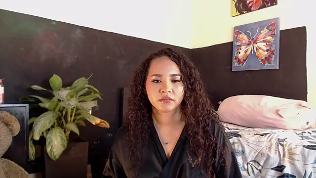 Snapshot of luciana_keating chatting on 07/30/26, 04:22 luciana keating online show from 07/30/26, 04:22