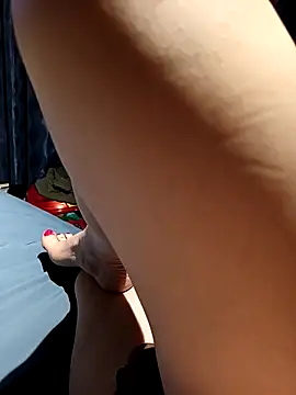 Snapshot of monyhoy chatting on 03/13/25, 02:01 monyhoy online show from 03/13/25, 02:01