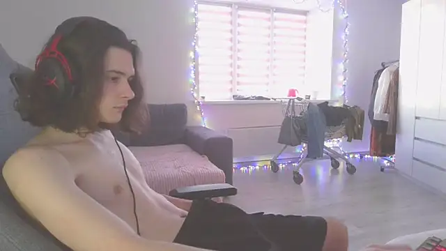 CandyChell online show from 12/24/24, 10:55