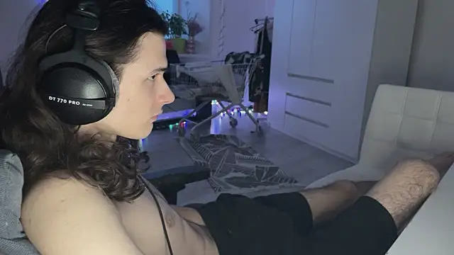 CandyChell online show from 02/25/26, 01:54