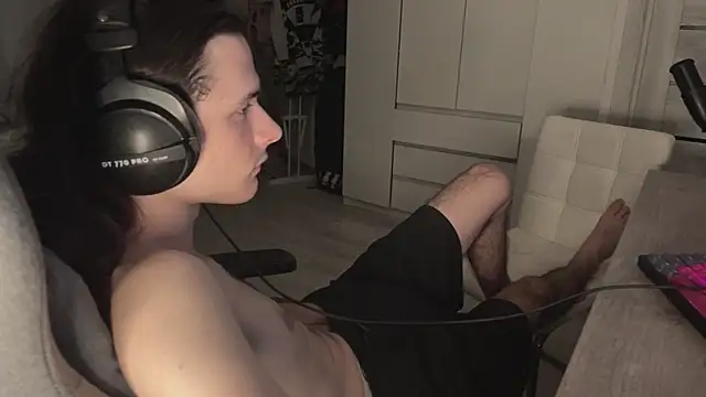 CandyChell online show from 07/15/26, 08:47