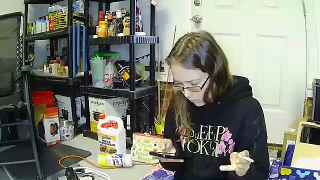 Snapshot of Dakota_02 chatting on 10/20/25, 12:49 Dakota 02 online show from 10/20/25, 12:49