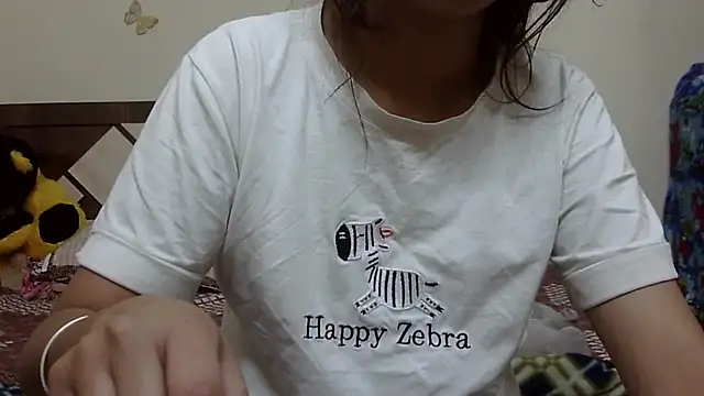 lovelydesi21 online show from 04/12/26, 05:12