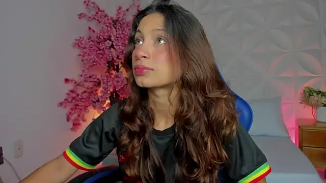 cora 22 online show from 04/08/26, 12:49