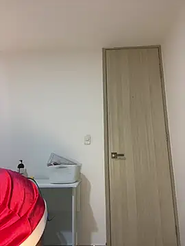 Snapshot of I_am_kat chatting on 12/18/24, 01:59 I am kat online show from 12/18/24, 01:59