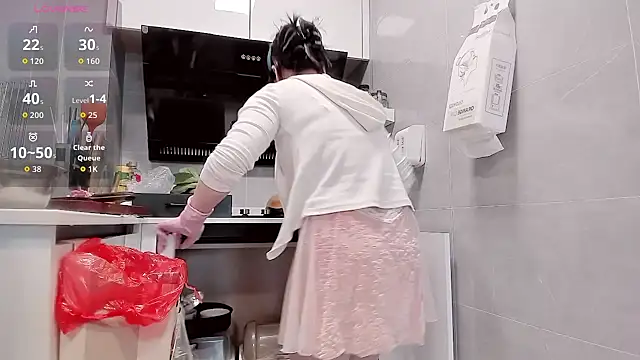 Vivian-6 online show from 03/31/26, 12:45