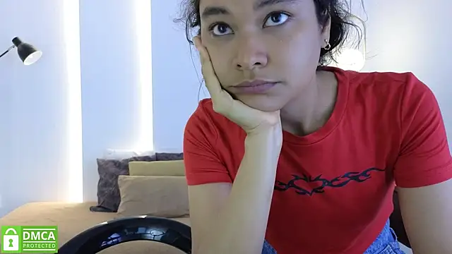Snapshot of sexychanell_18 chatting on 06/29/26, 01:33 sexychanell 18 online show from 06/29/26, 01:33