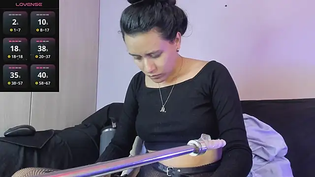 Snapshot of -camila-cooper-_ chatting on 10/30/25, 08:09 -camila-cooper-  online show from 10/30/25, 08:09