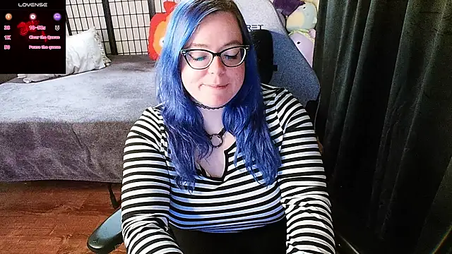 KiraSpitQueen online show from 02/02/25, 05:32