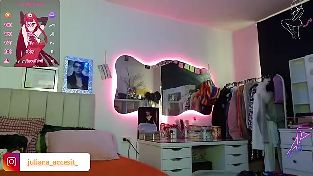 caroline cossei online show from 02/03/26, 01:38