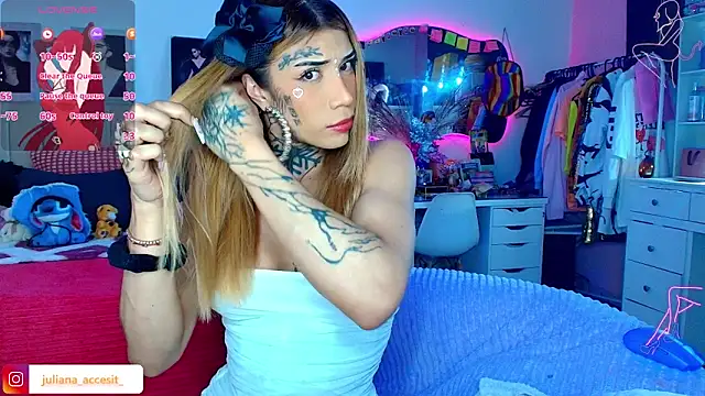 caroline cossei online show from 03/25/26, 05:24