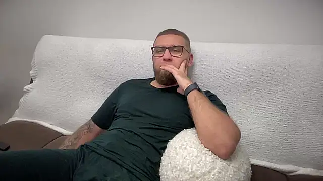 Bear bear  online show from 12/18/24, 02:53