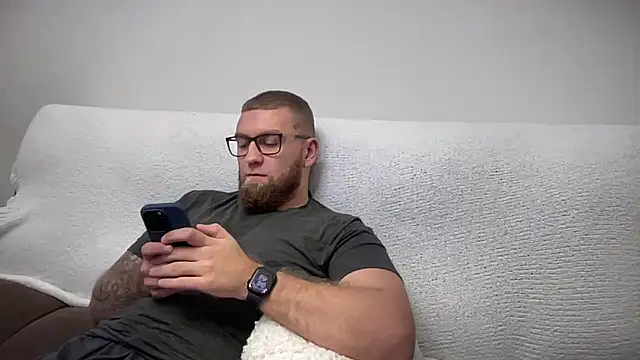 Bear bear  online show from 12/21/24, 01:47