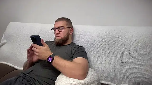Bear bear  online show from 12/21/24, 09:58