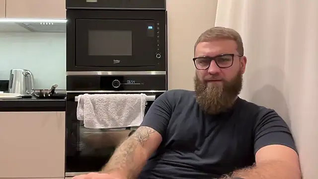 Bear bear  online show from 11/23/25, 01:33