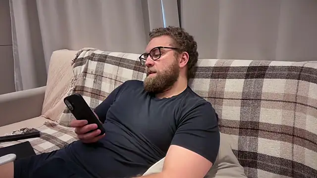 Bear bear  online show from 05/01/26, 09:58