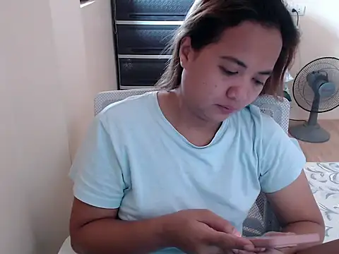 xTheLastVIRGINx online show from 11/19/25, 04:34