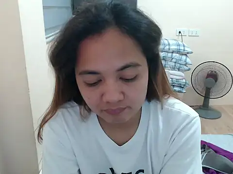 xTheLastVIRGINx online show from 04/03/26, 05:00