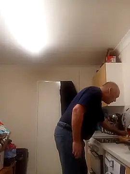 Snapshot of bigboy197311 chatting on 01/22/25, 10:37 bigboy197311 online show from 01/22/25, 10:37