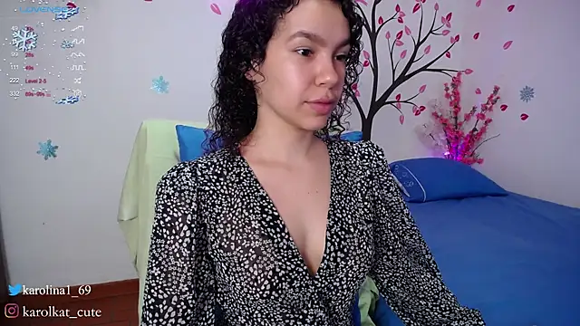 Karolina 1 online show from 12/16/24, 02:05