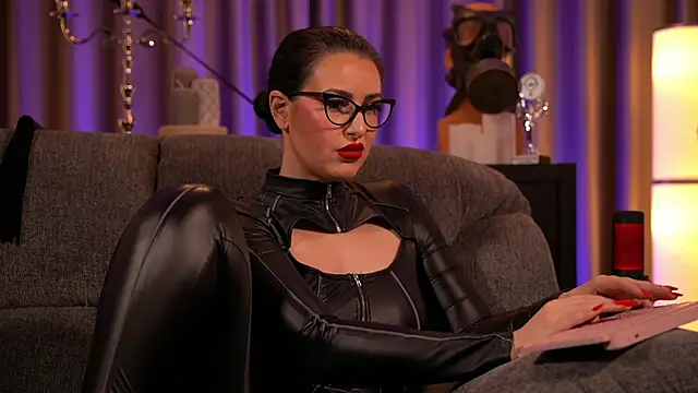 kelly kent online show from 02/01/25, 01:02