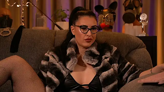 kelly kent online show from 11/08/25, 12:22