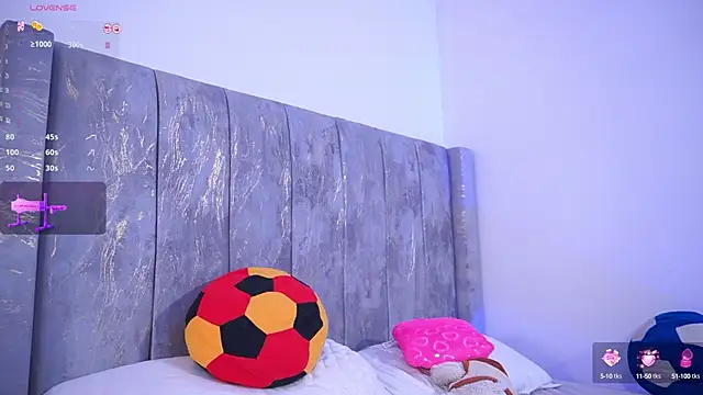 lara giraldo online show from 03/19/25, 01:32