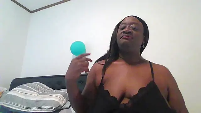 Katiefyi online show from 04/21/26, 02:51