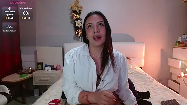 Freyja soh online show from 12/04/25, 09:12