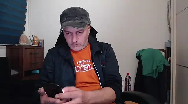 Snapshot of 0anal21 chatting on 03/01/25, 06:54 0anal21 online show from 03/01/25, 06:54