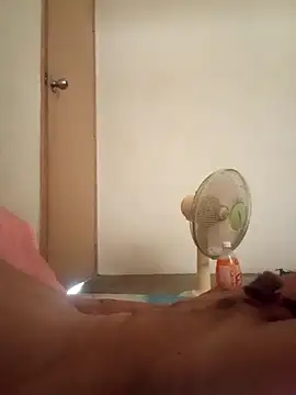 hughug123456 online show from 09/09/25, 01:38