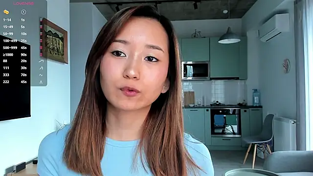 Snapshot of julias_tapes chatting on 12/17/24, 08:56 julias tapes online show from 12/17/24, 08:56