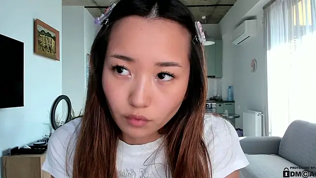 Snapshot of julias_tapes chatting on 01/09/25, 07:42 julias tapes online show from 01/09/25, 07:42