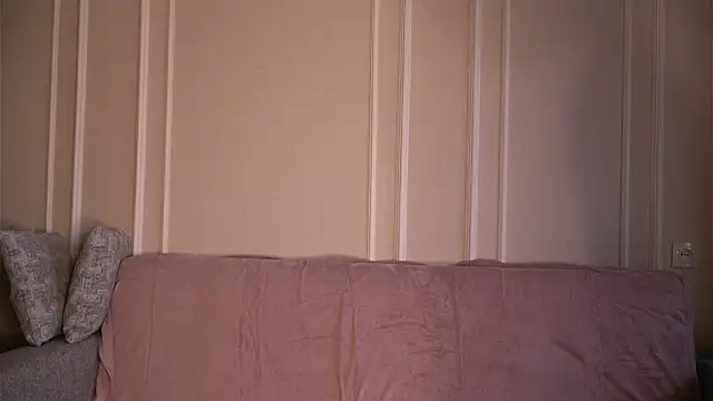 Snapshot of julias_tapes chatting on 09/20/25, 02:51 julias tapes online show from 09/20/25, 02:51