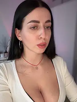 Snapshot of Emylia chatting on 01/25/25, 05:30 Emylia online show from 01/25/25, 05:30