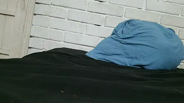 valeriaswang Lucas online show from 10/17/25, 11:18