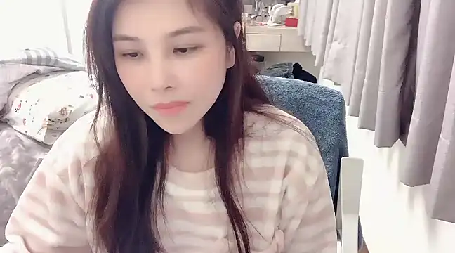 Snapshot of tw_yaya chatting on 01/15/25, 07:37 tw yaya online show from 01/15/25, 07:37