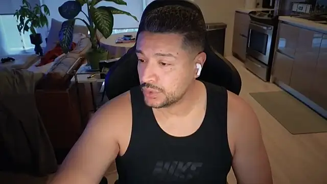 HungandThickLatin online show from 09/27/25, 02:22