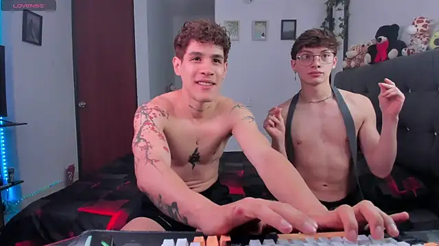 Snapshot of andybxby chatting on 10/07/25, 05:54 andybxby online show from 10/07/25, 05:54