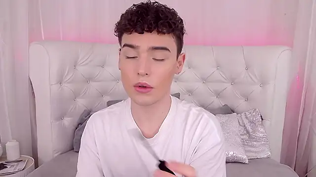 RobbyCharming online show from 09/14/25, 03:38